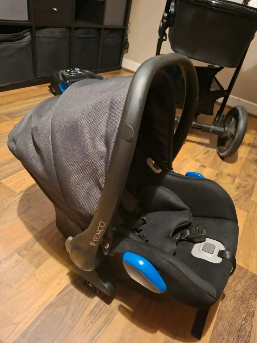 Venicci Travel System - Image 1