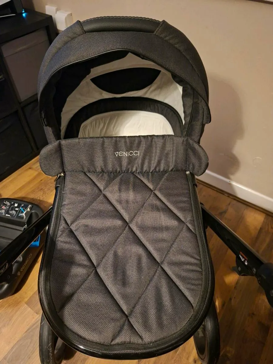 Venicci Travel System - Image 4