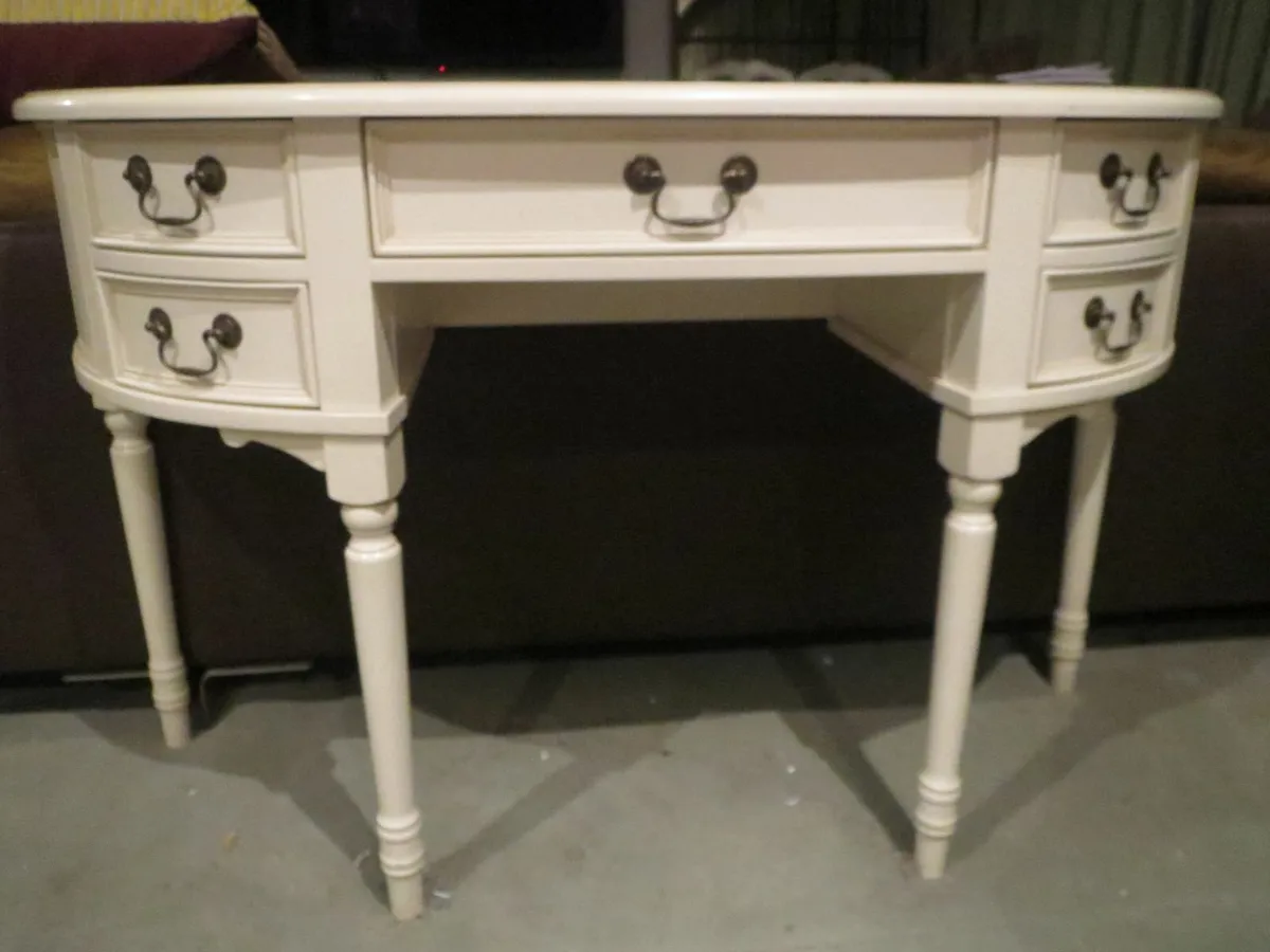 Laura Ashley Clifton Ivory 5 Drawer Dressing Table - Image 1