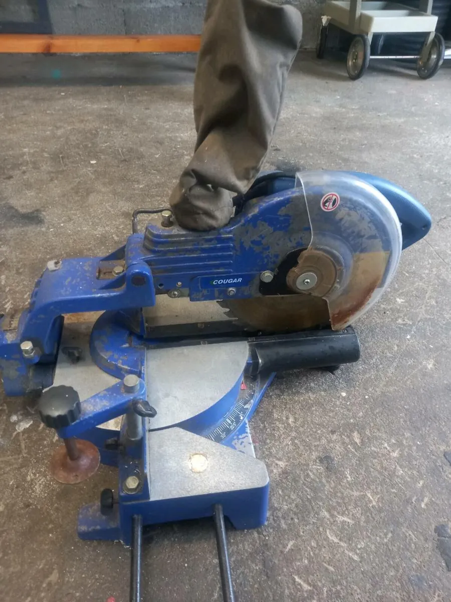 Mitre saw - Image 1