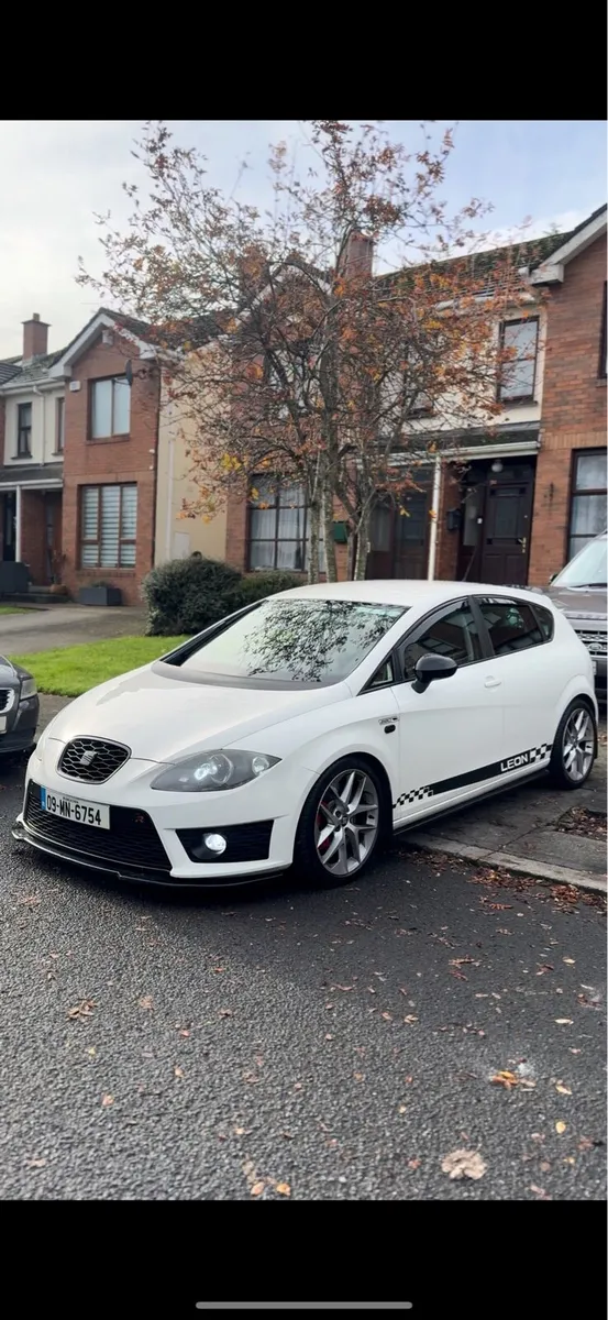 Seat Leon FR 2.0 tsi (280bhp) - Image 2