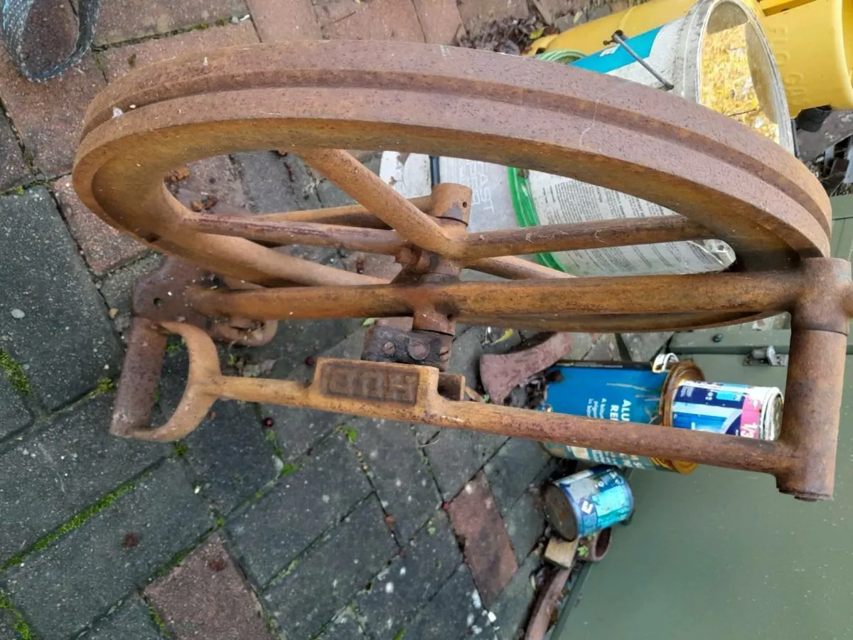 Vintage cast iron foot powered watchmaker leathe - Image 2