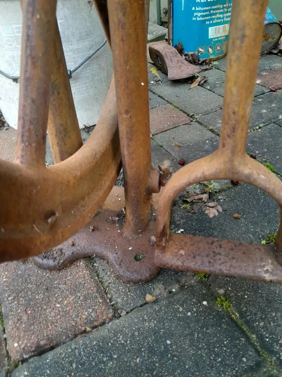 Vintage cast iron foot powered watchmaker leathe - Image 3