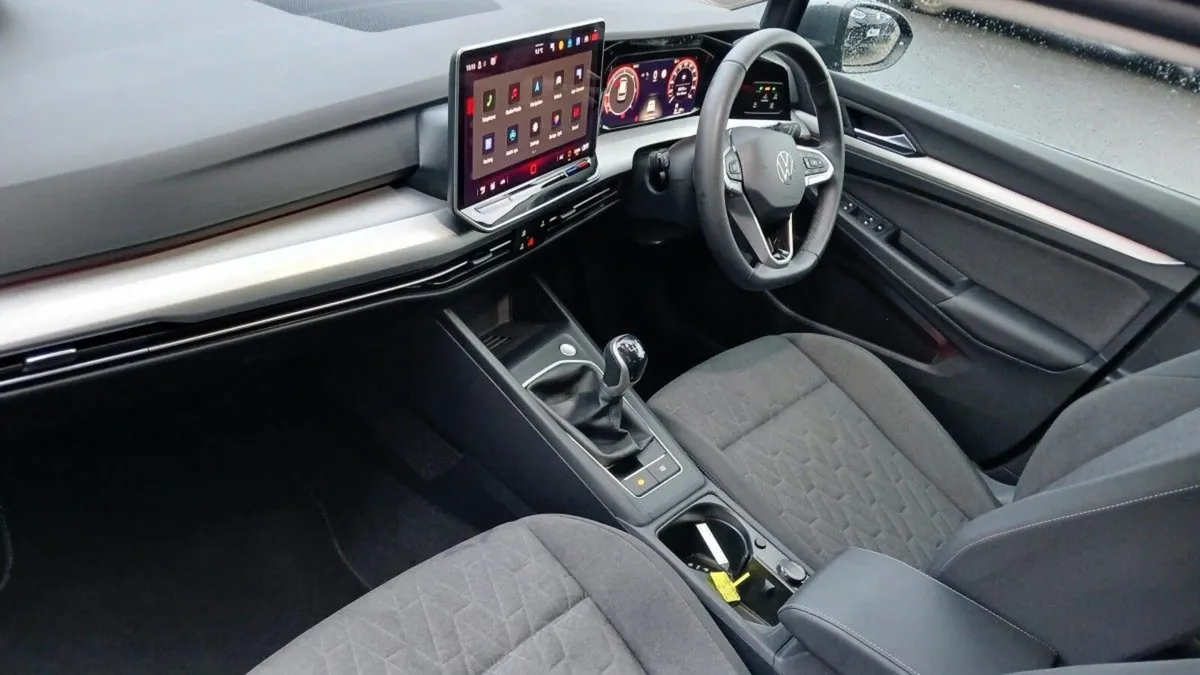 Volkswagen Golf EDITION 75 2.0TDI 116HP *PARK ASSI - Image 3