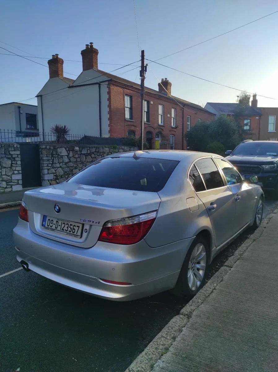 BMW 5-Series 2009 - Image 3