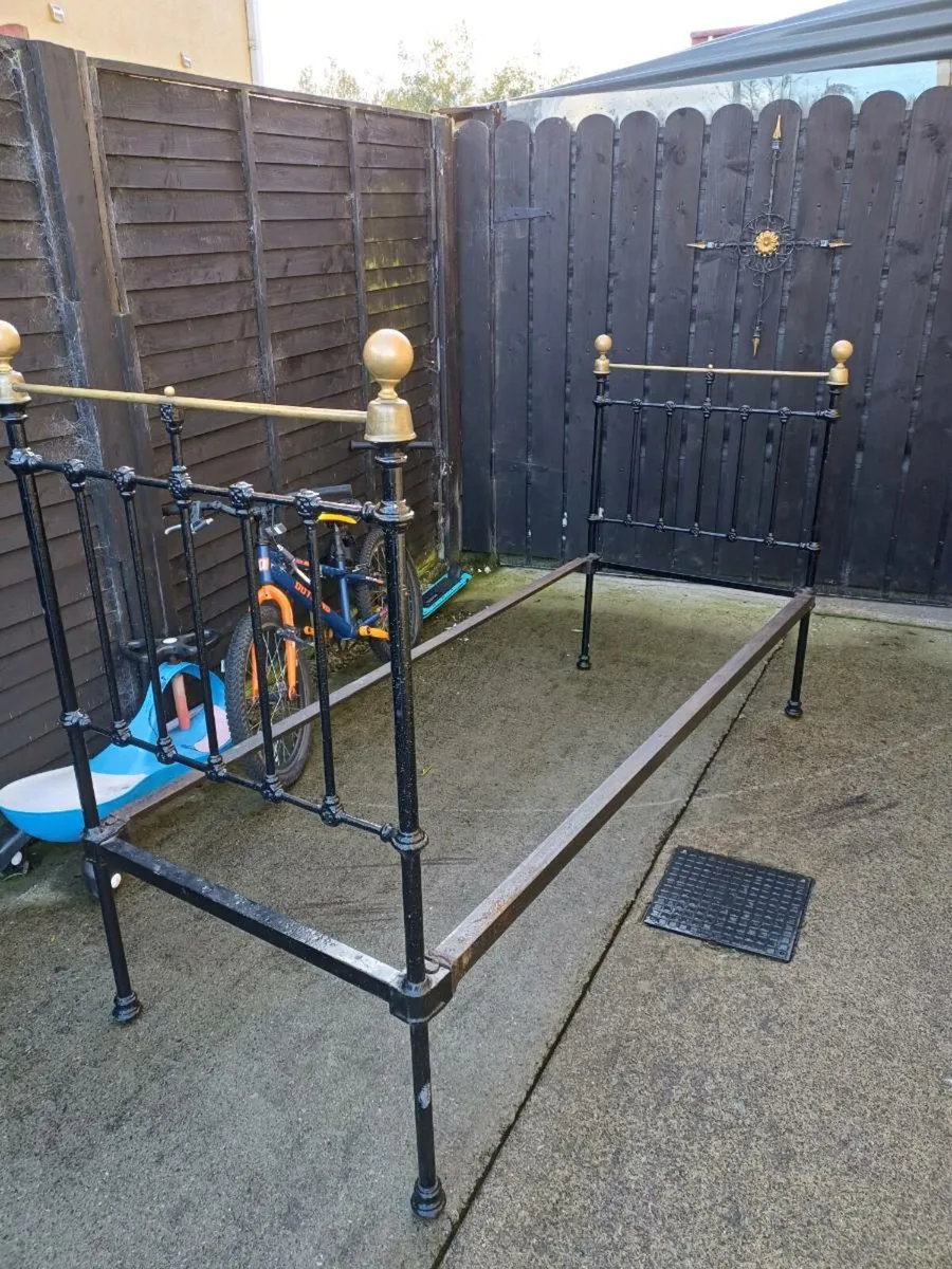 Antique Brass & Metal Framed Bed - Image 1