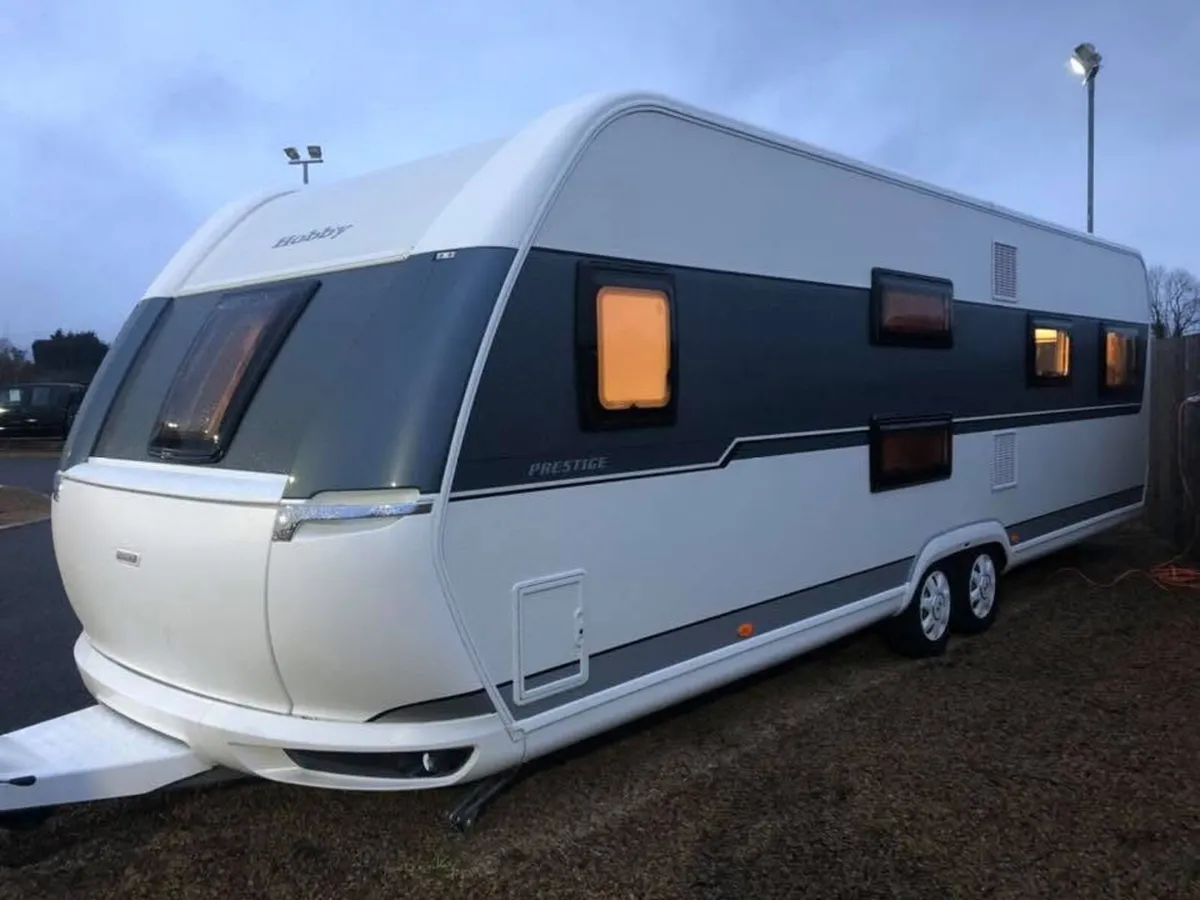 2019 HOBBY 720 UKFE RARE 7/8 BERTH CARAVAN - Image 2