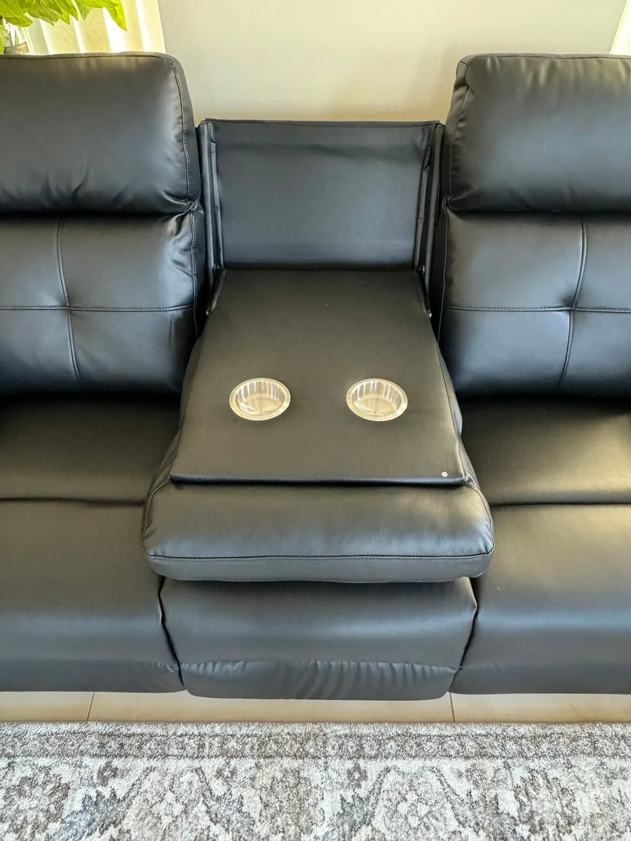 Abbie leather sofa - Image 4