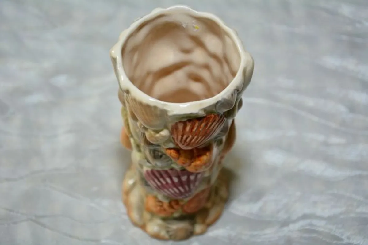 Sylvac Ceramic Pottery Seashell Vase - Image 3