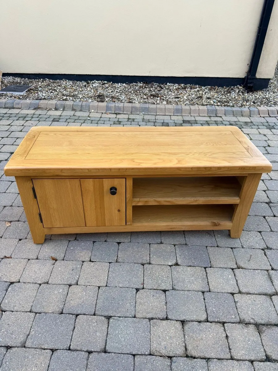 Oak TV unit - Image 1