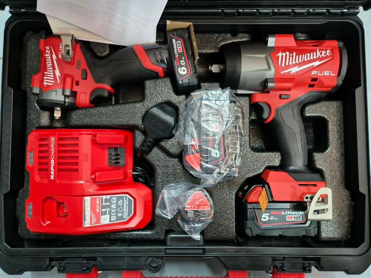 Milwaukee M12 & M18 Impact Wrench Kit - Image 3