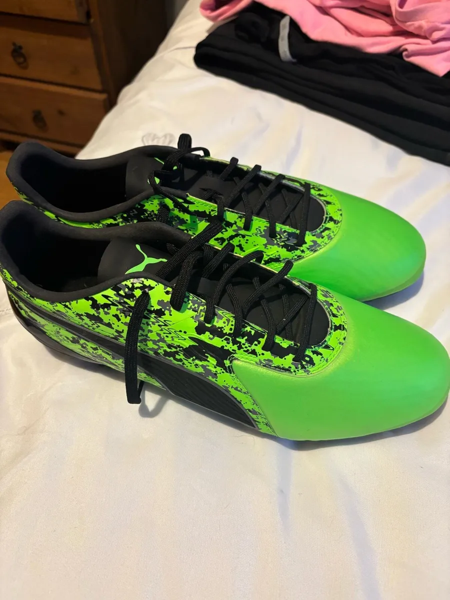 Puma football boots - Image 1
