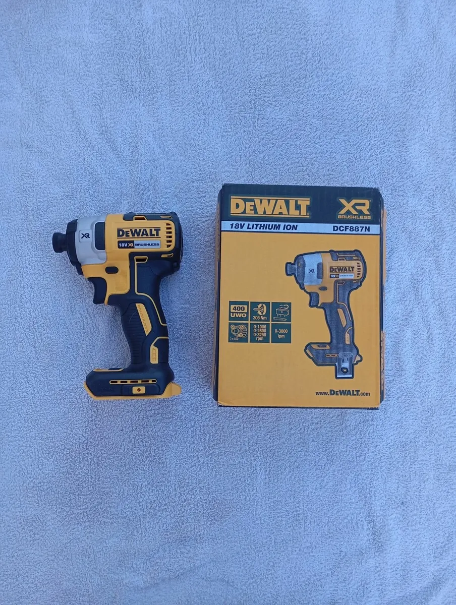 DeWalt dcf887 Impact Driver - Image 1