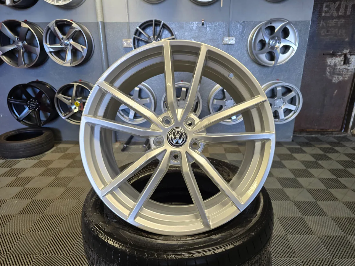 **Special** 19" Volkswagen Pretoria Style