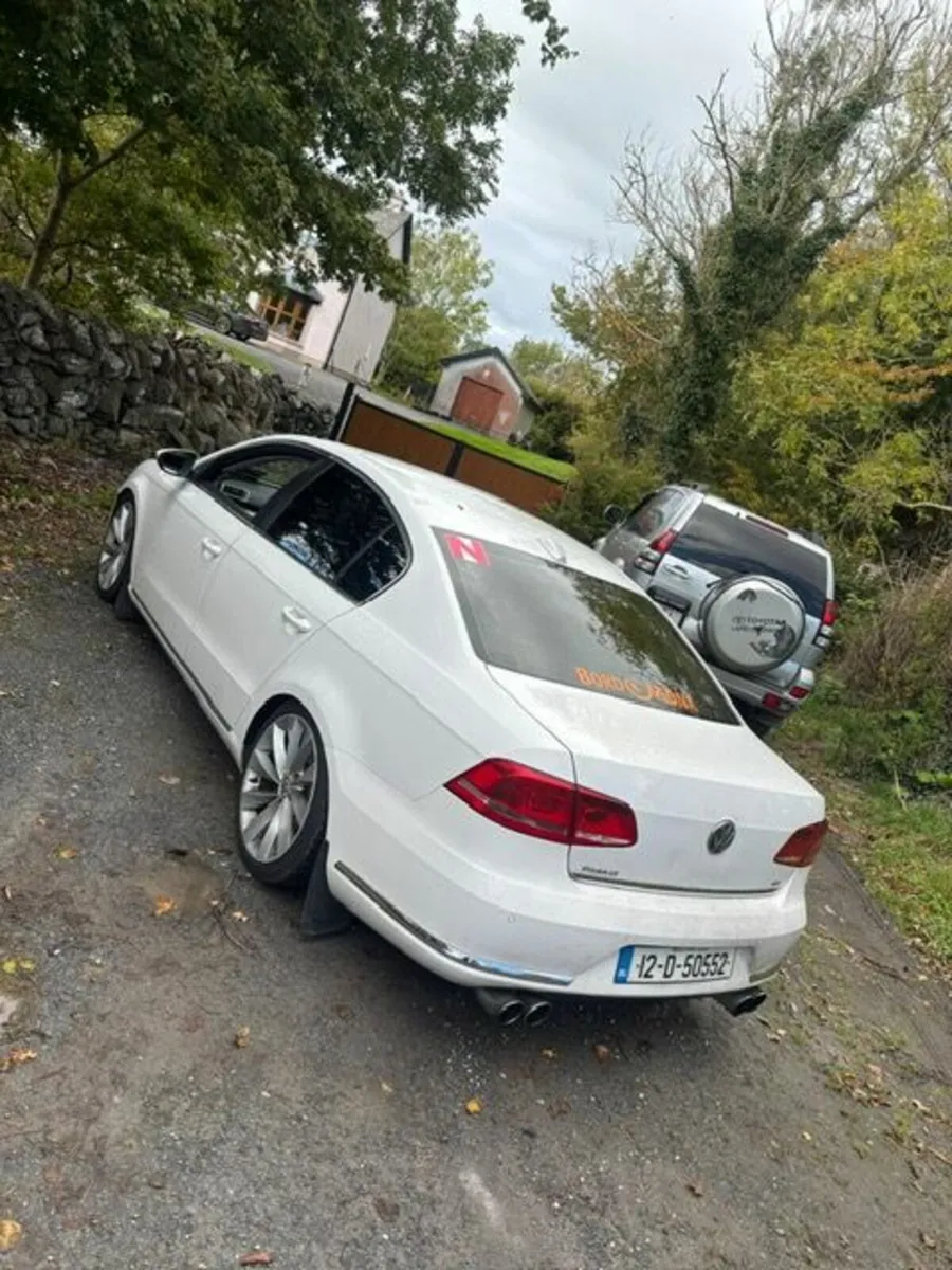 Volkswagen Passat 2012 - Image 3
