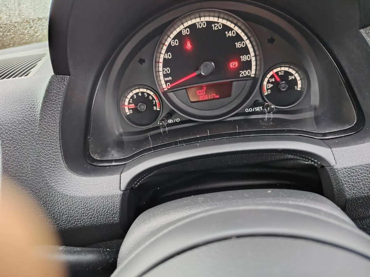 Volkswagen up! 2016 - Image 2