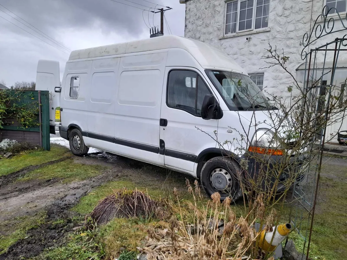 Renault Master 2010 Horse van - Image 1
