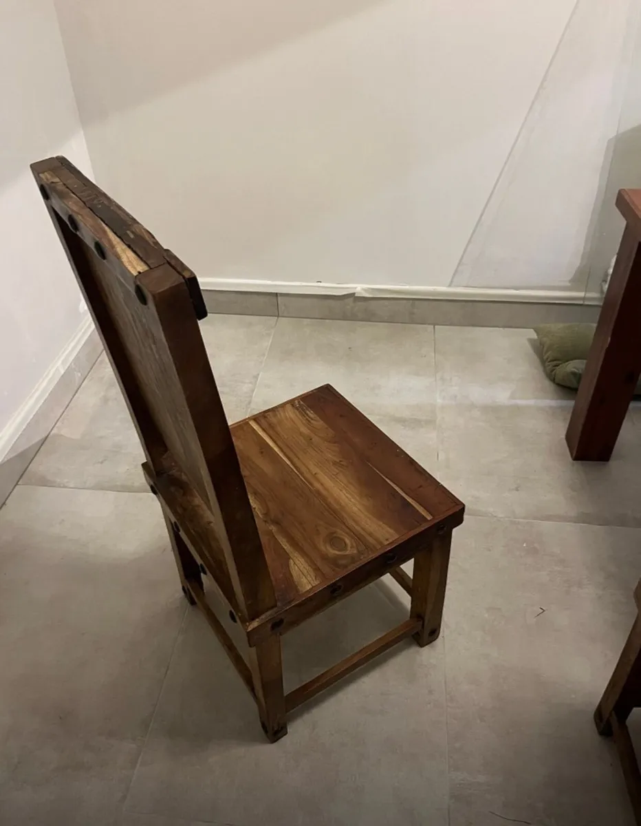 Dining Table & 6 chairs  + glass top - Image 3