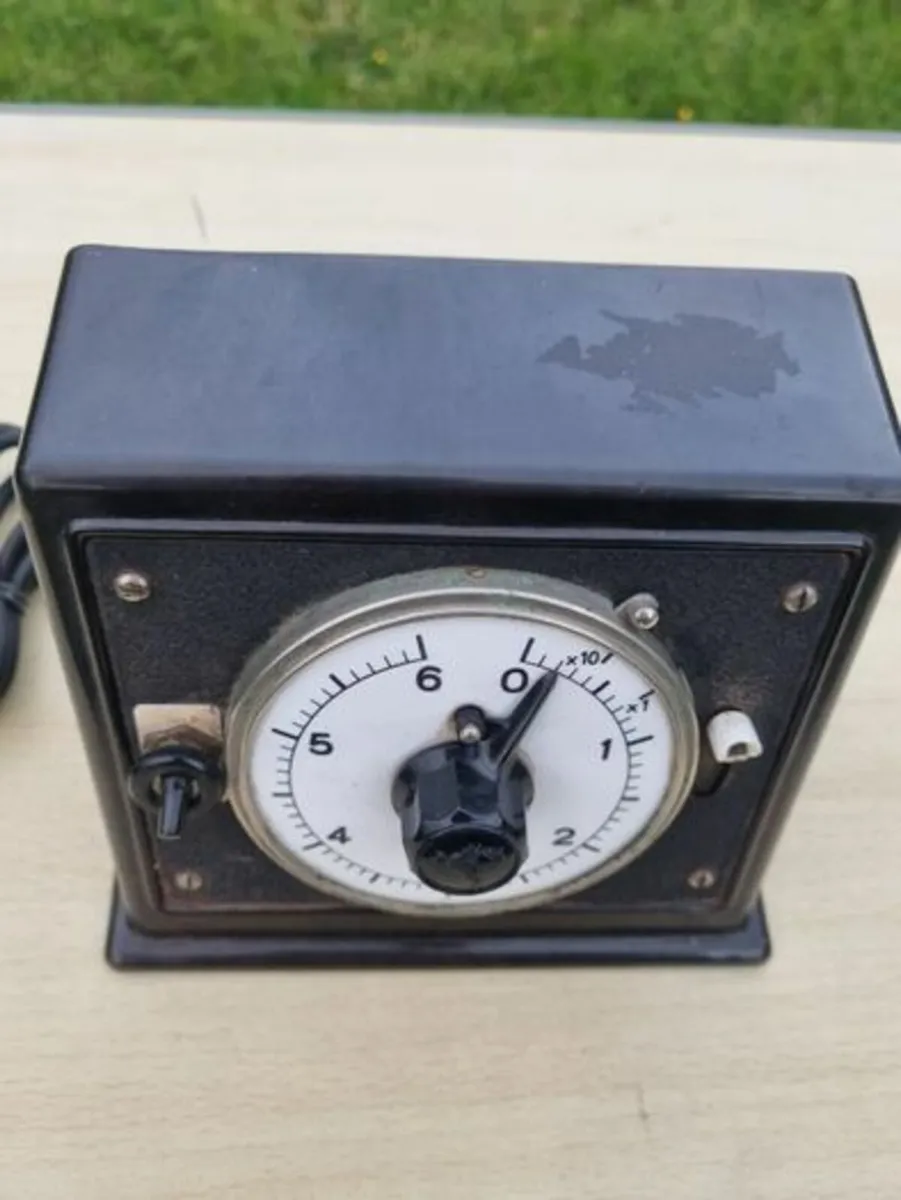 Vintage Retro Germany Bakelite Mechanical Dark Roo - Image 4