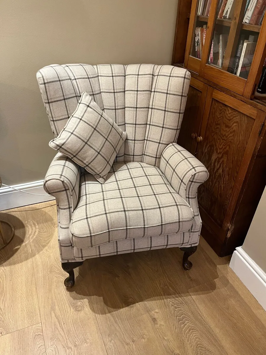 Armchair - Image 1