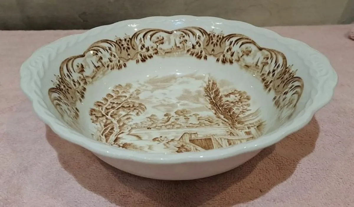 Vintage WH Grindley bowl - Image 1