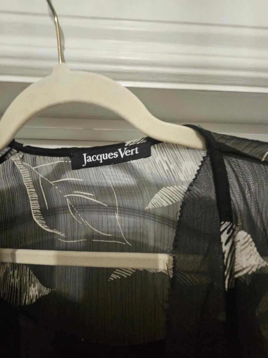 Black and silver top - Image 4