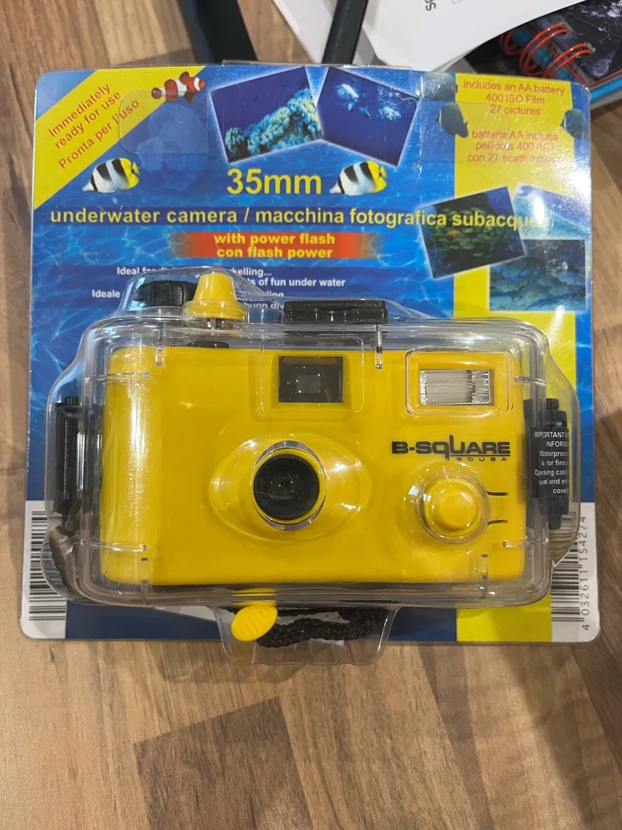 Underwater 35mm camera - Image 1