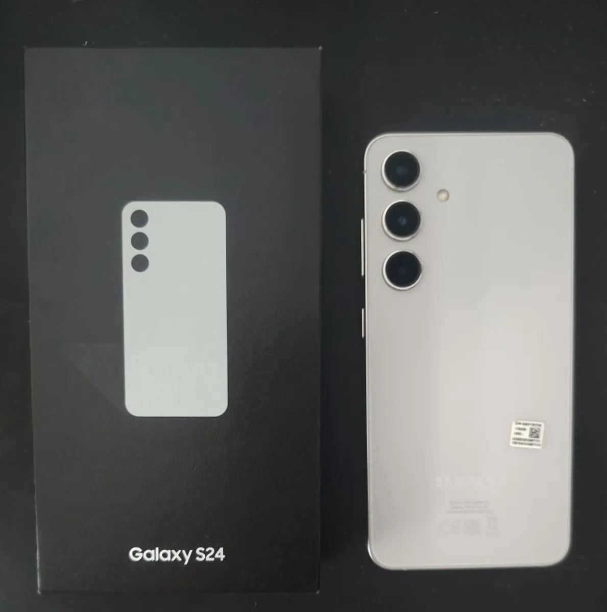 Samsung S24 - Image 1