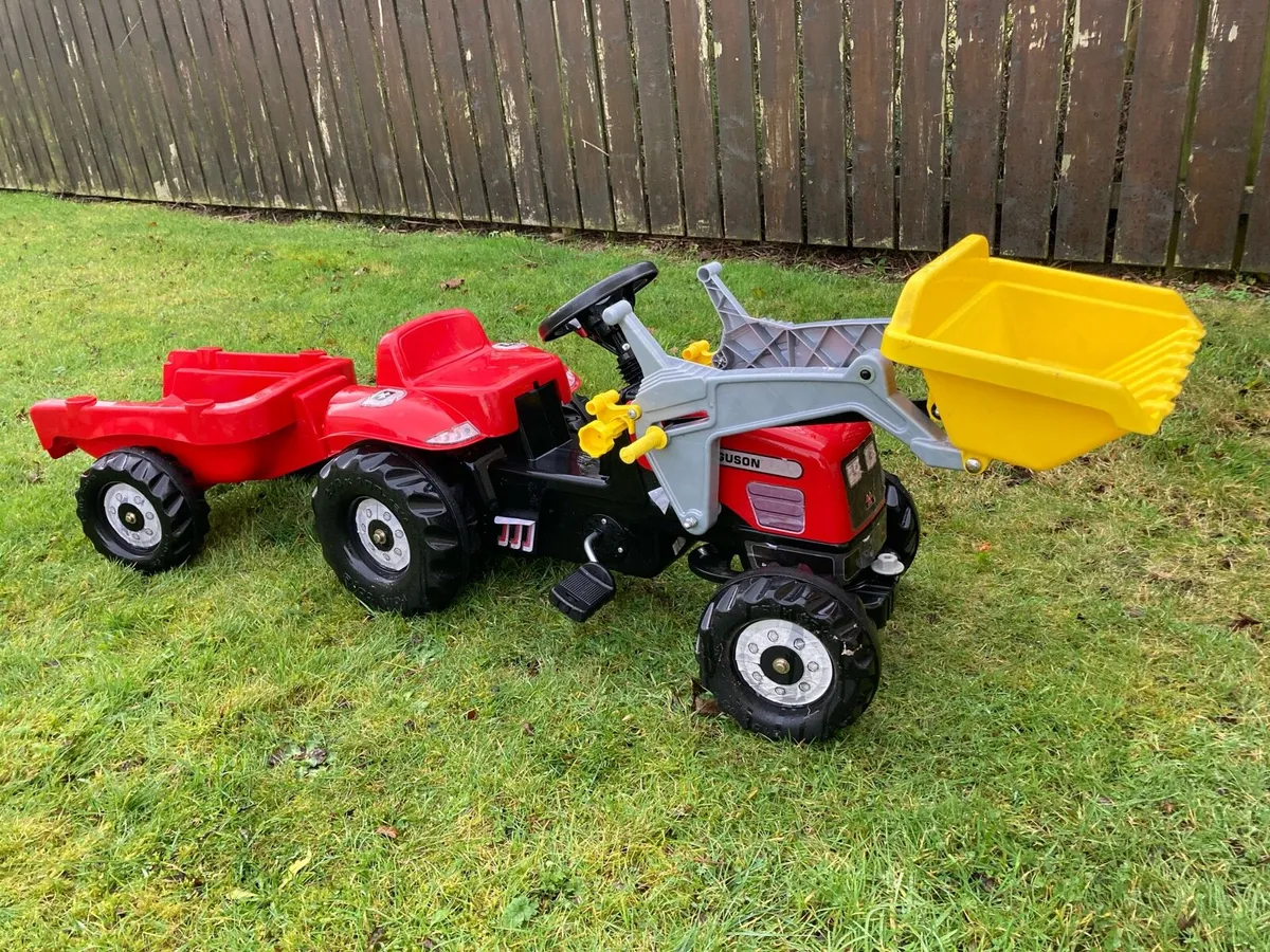 Ride on tractor and trailer - Image 2