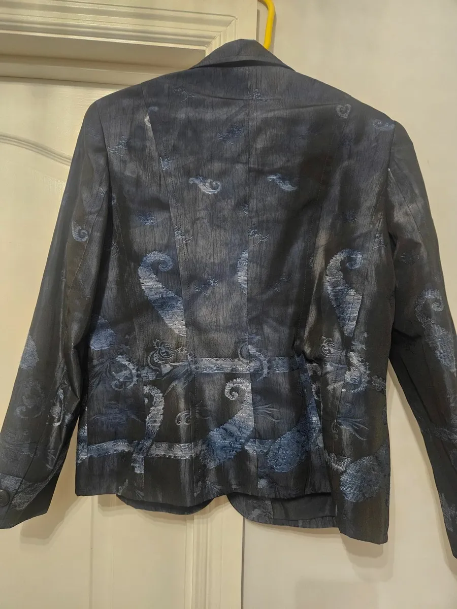 Navy and blue gelco blazer - Image 3