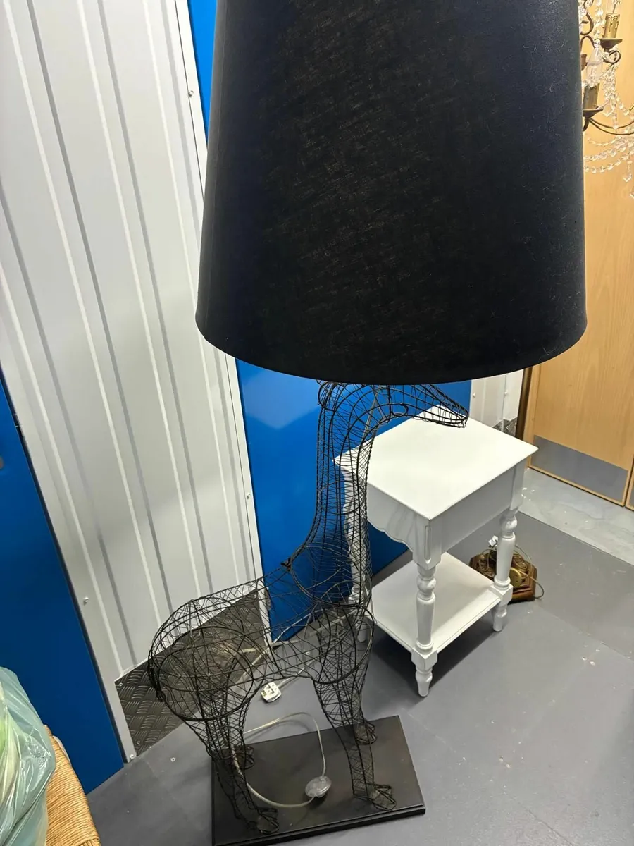 Pottery barn Giraffe Floor lamp - Image 2