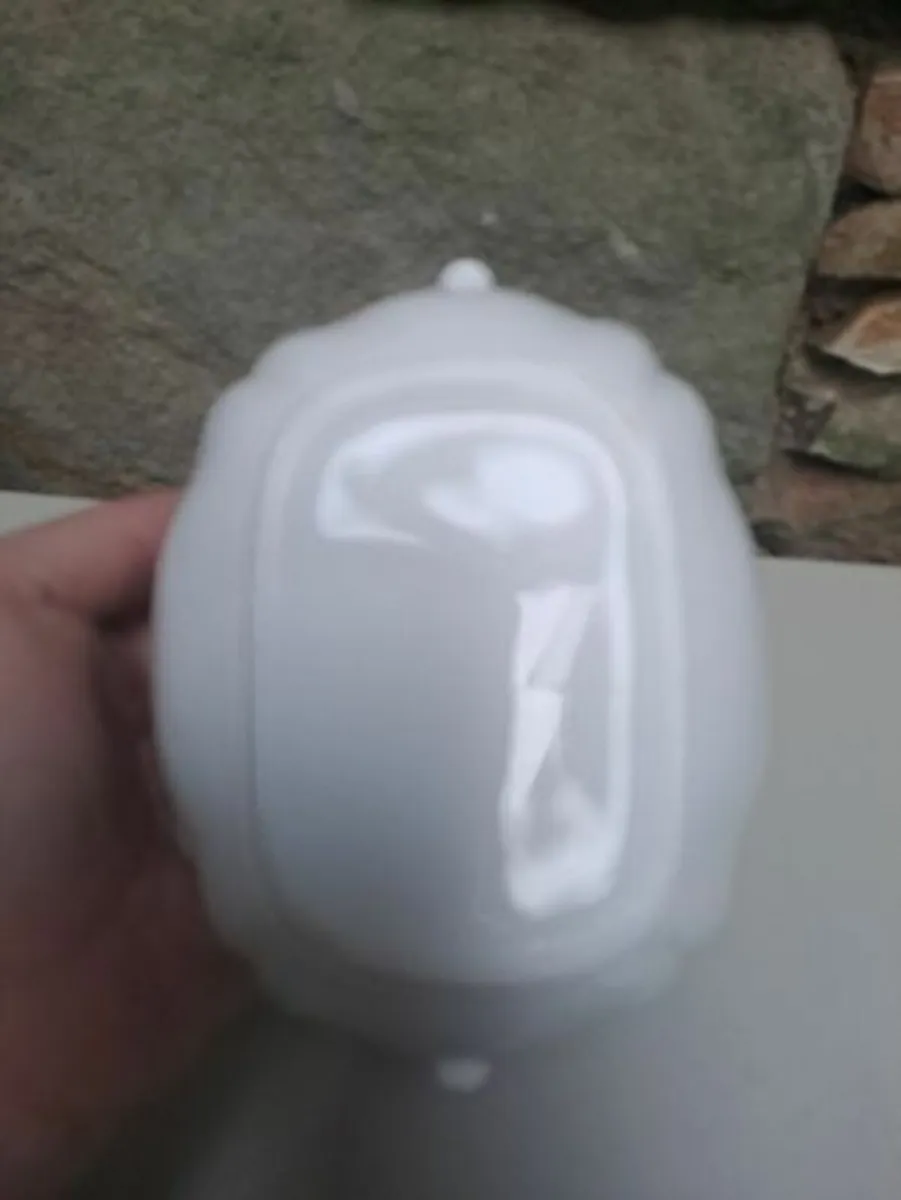 Small white serving dish - Image 2