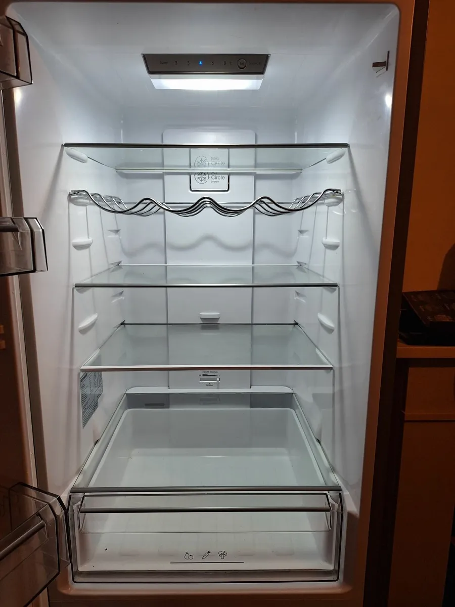 Kenwood 60/40 Frost Free Fridge Freezer (Silver) - Image 4