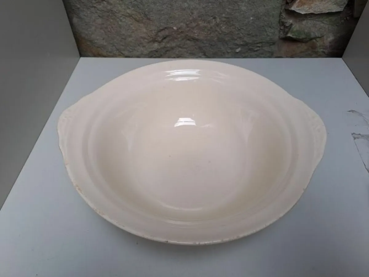 Vintage salad bowl ivory - Image 2