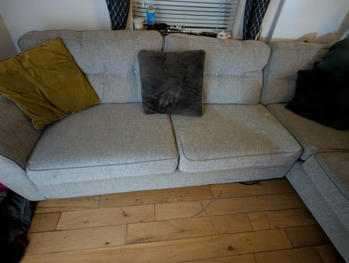 L Shaped Corner Couch left hand facing - Image 4