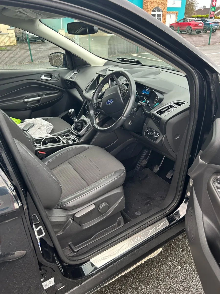 Ford Kuga - Image 2