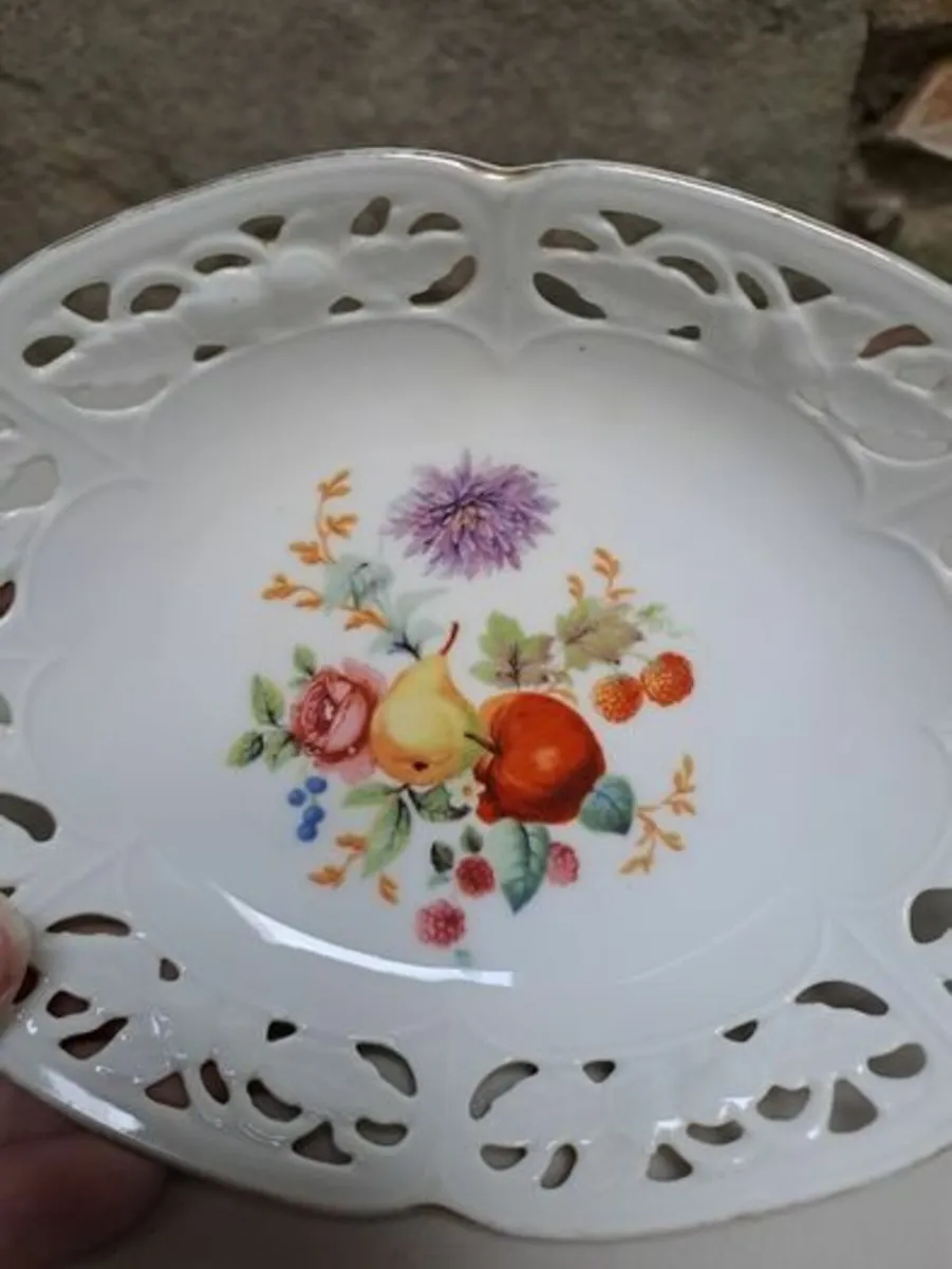 Vintage small fruit bowl - Image 3