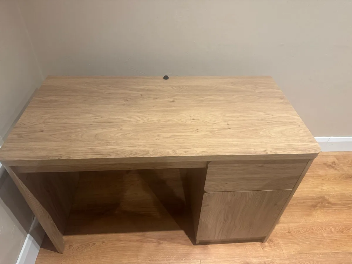 Madison light oak desk - Image 2