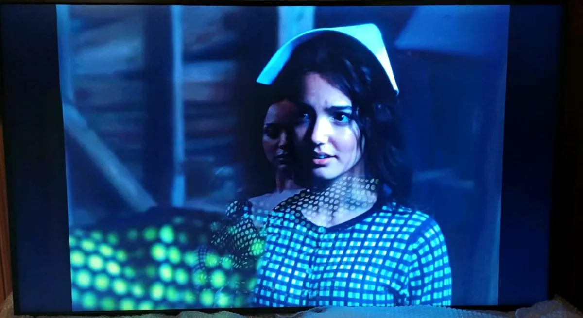 Samsung QM55R 55" LED 4K UHD TV - Image 2