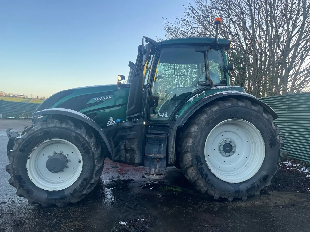 2021 t174a - Image 1