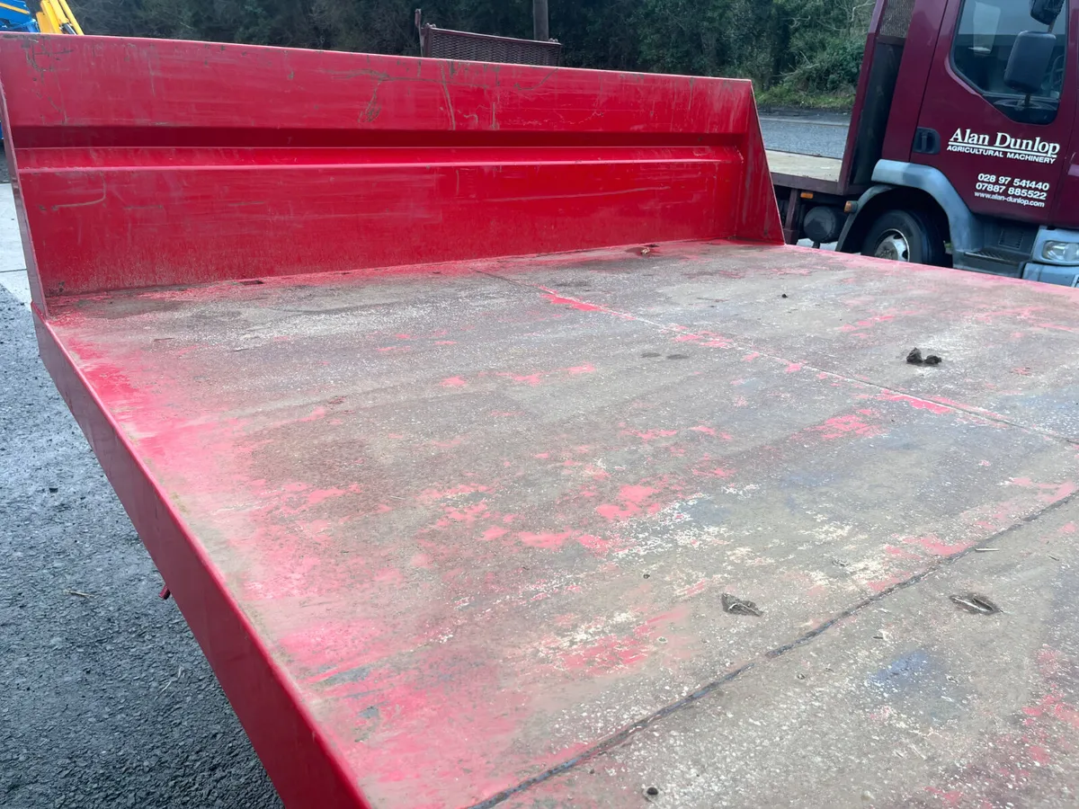 Used Redrock 28FT Flat Traler - Image 2