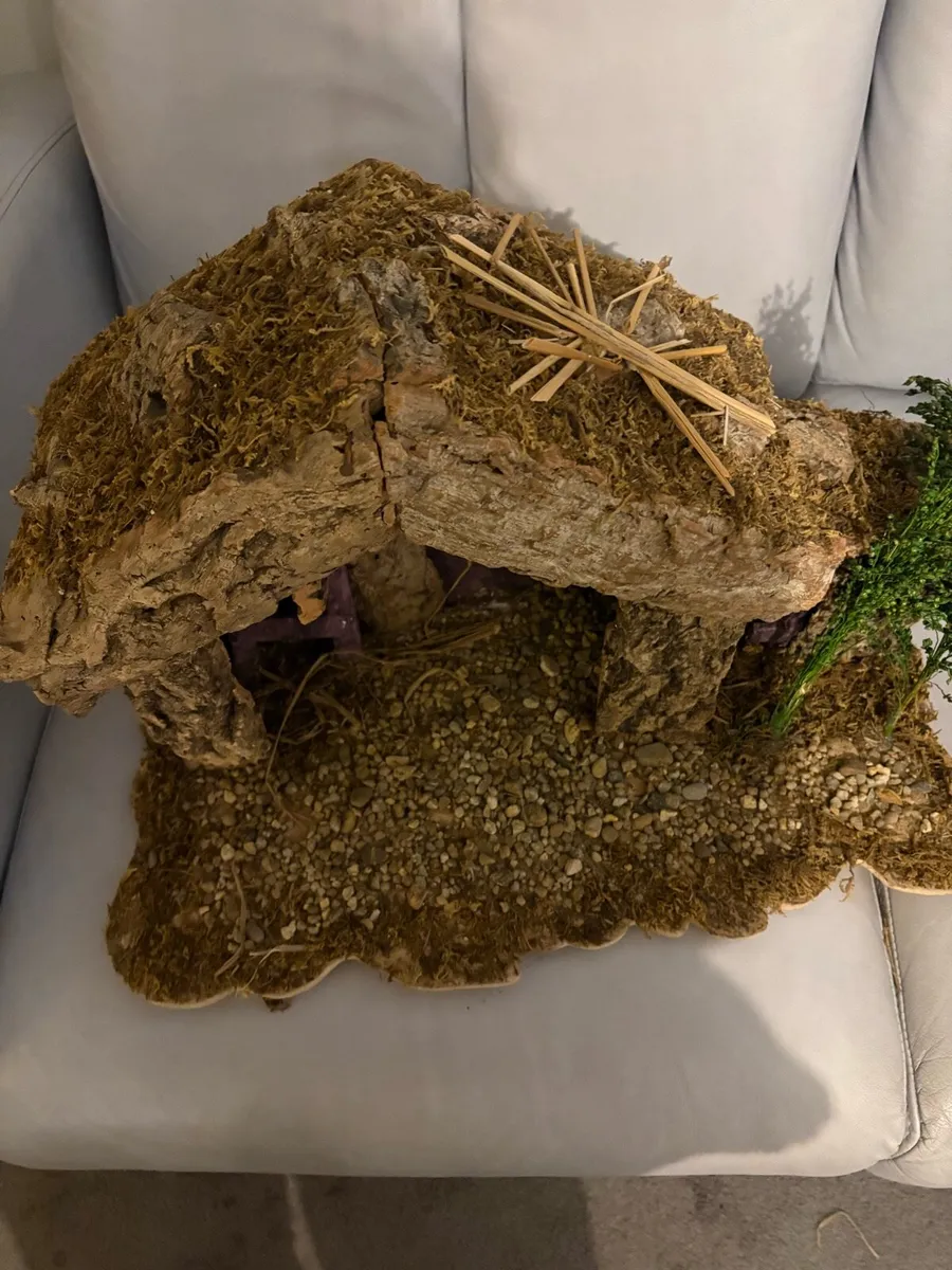 Lovely Christmas crib - Image 3