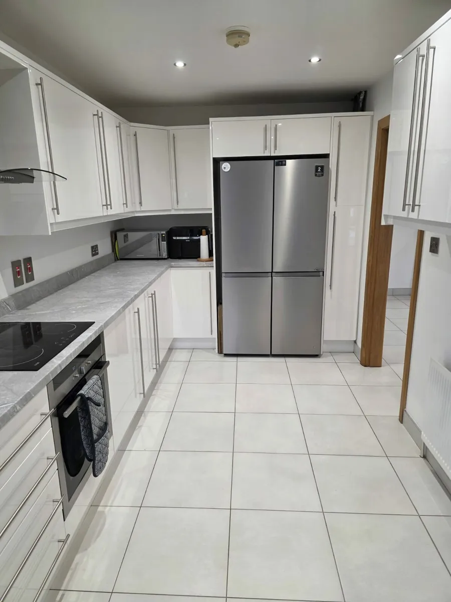 Large Kitchen and Utilty Room - Image 2