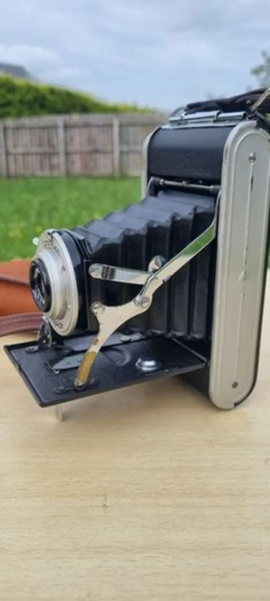 Coronet Rapide vintage 120 film folding camera - Image 3