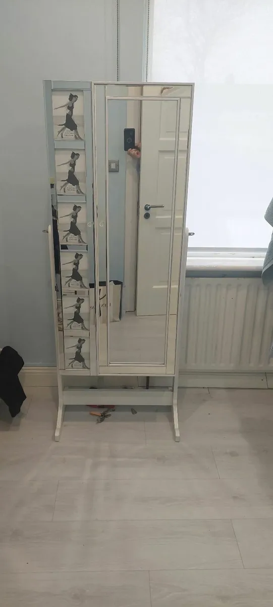Combo dressing mirror/ jewellery storage - Image 4