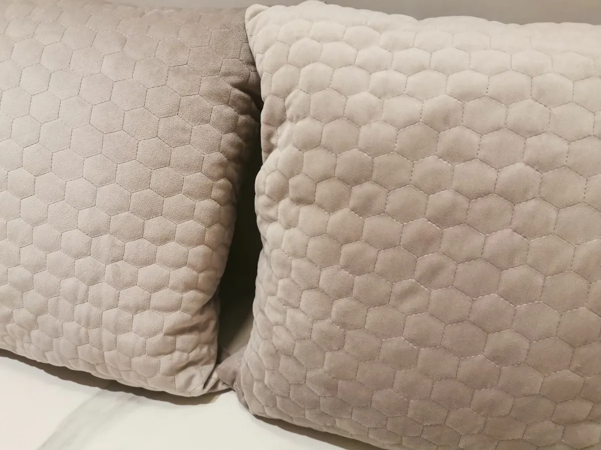 Mixed grey velvet cushion covers - Image 1