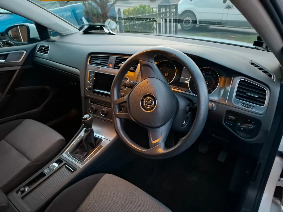 Volkswagen Golf 2015 - Image 3