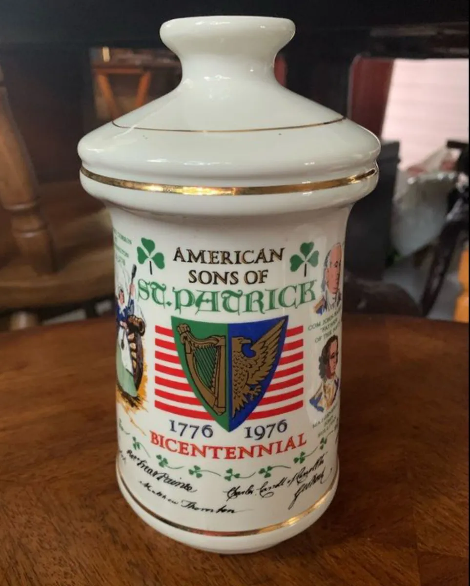 1976  decanter and bell - Image 2