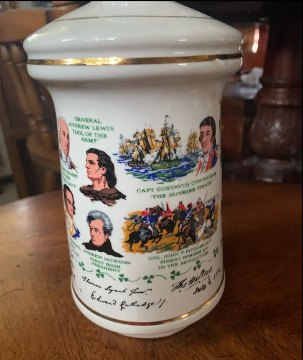 1976  decanter and bell - Image 3