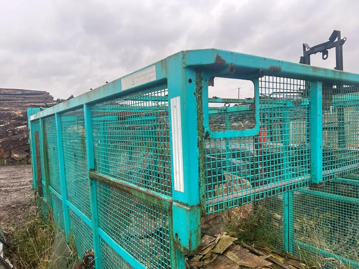 Insert tree Surgury body - Image 1